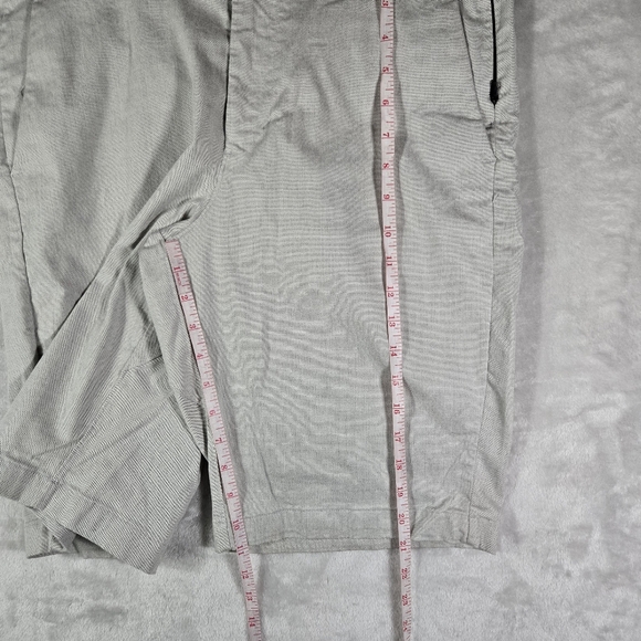 Lululemon Commission Shorts Light Gray Mens Short Size 30 Canvas 11" Inseam - Picture 5 of 6